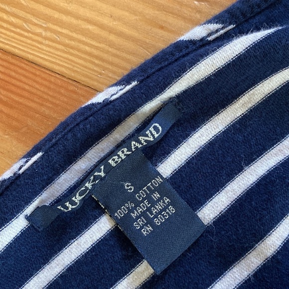 Lucky Brand‎ Small - Picture 4 of 4